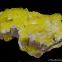 Jouravskite on Xonotlite with Bultfonteinite - image 3