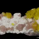 Jouravskite on Xonotlite with Bultfonteinite - image 2