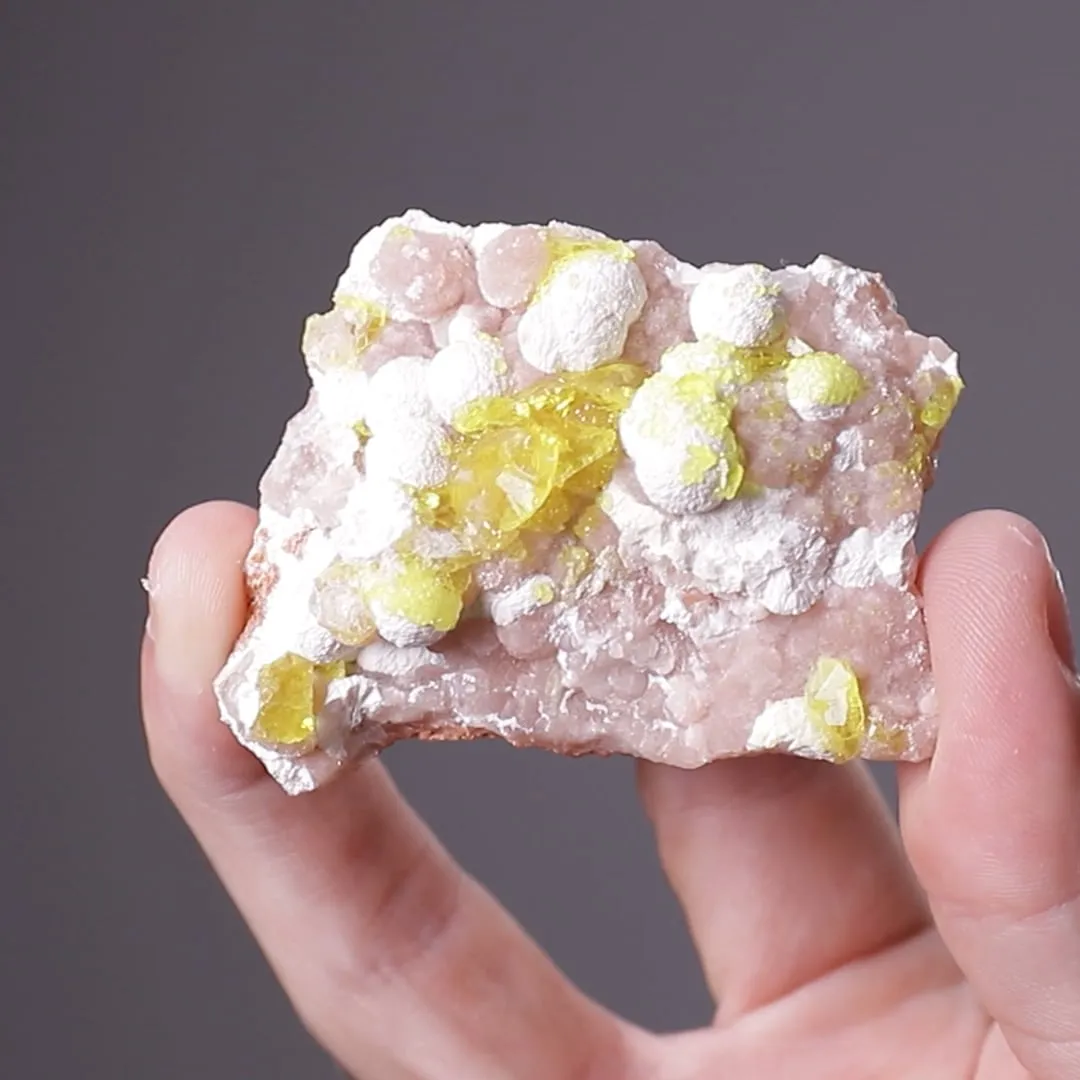 Jouravskite with OYELITE and BULTFONTEINITE - image 2