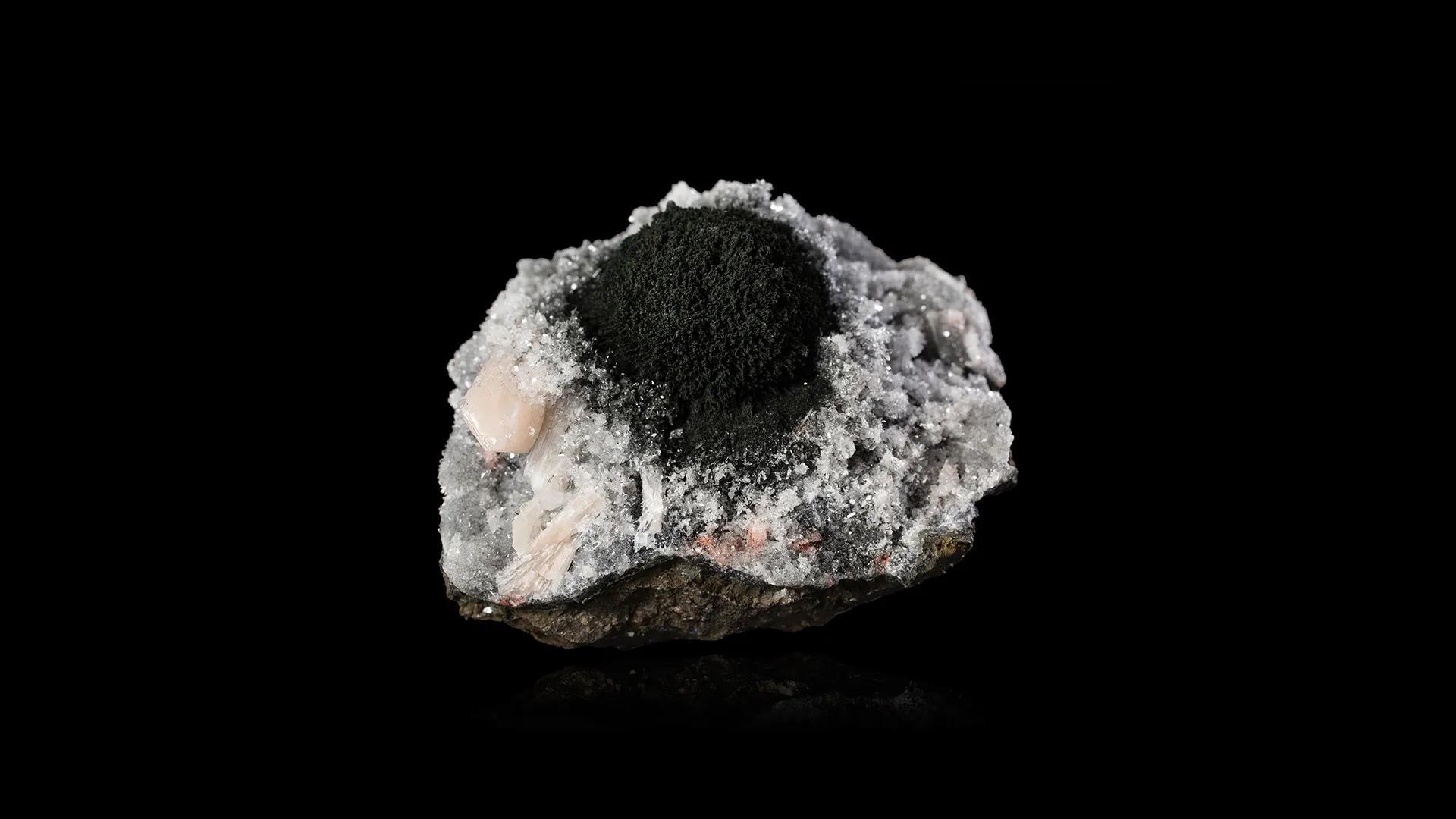 Julgoldite - image 1