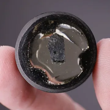 JUNOITE with Magnetite Polished Section