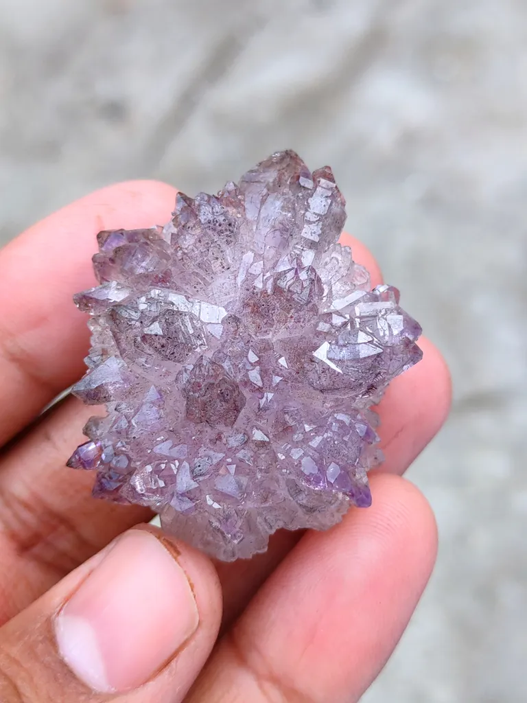 Karur Amethyst sceptre Flower in black Rutiles - image 6