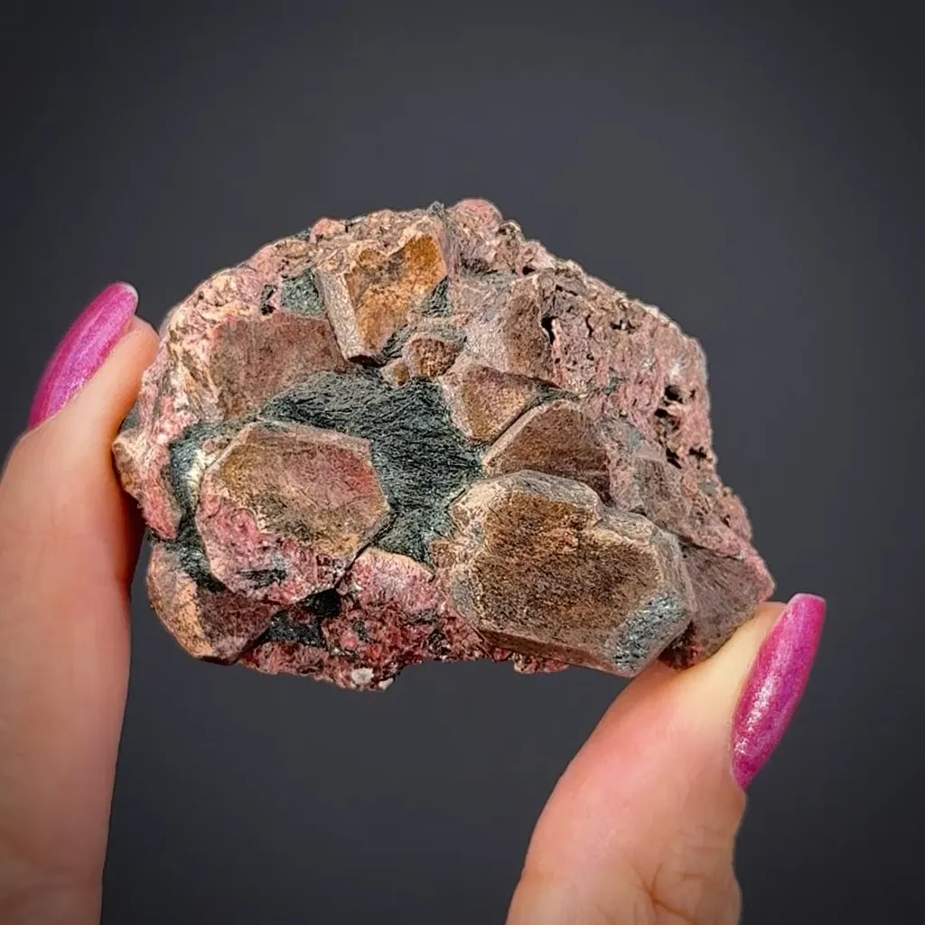 Kentbrooksite with Aegirine - image 2
