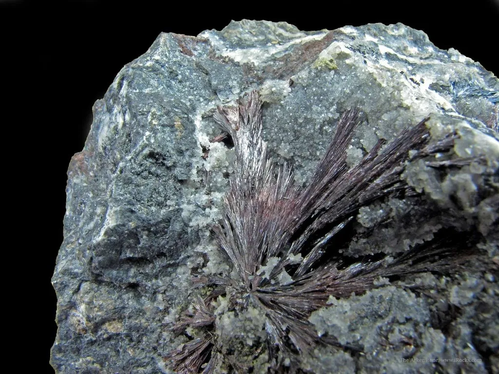 Kermesite - image 4