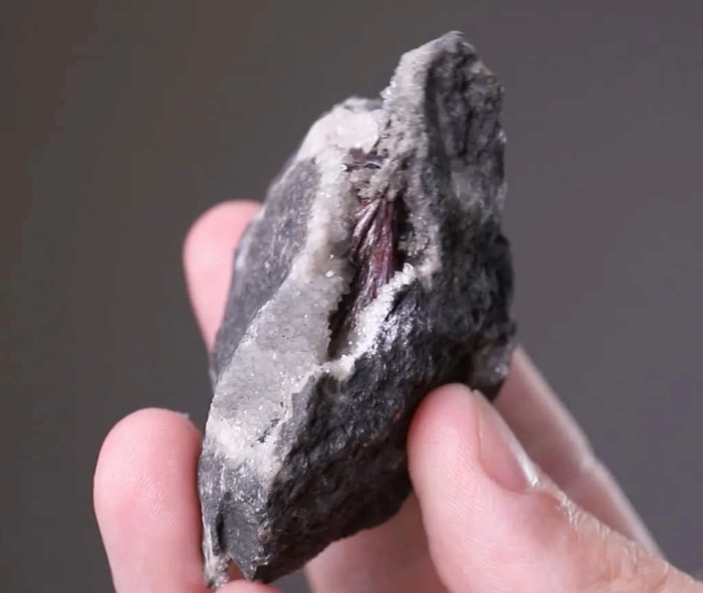 Kermesite - image 2