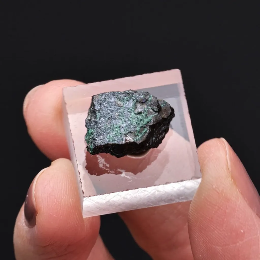KEYITE with Zincolivenite - image 2