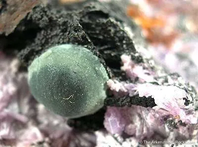 Kidwellite With Strengite - image 2