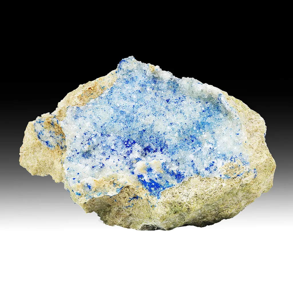 Kinoite with Hydroxyapophyllite image