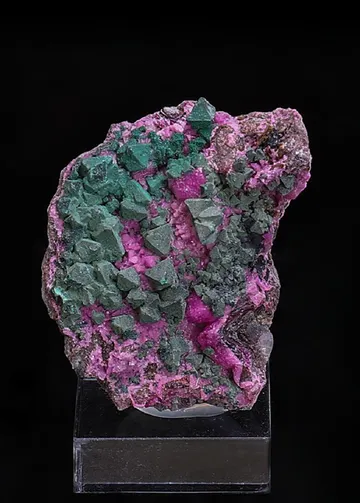 Kolwezite ps. after Cuprite on Cobaltoan Dolomite