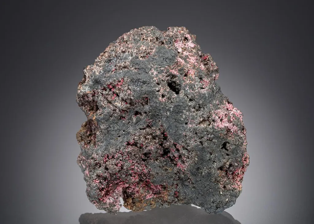 Köttigite on NATIVE Arsenic image