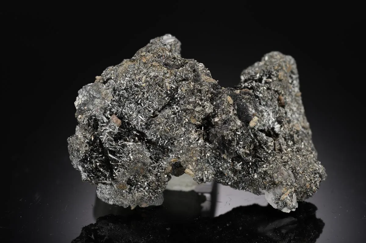 KRETTNICHITE with Manganite - image 1