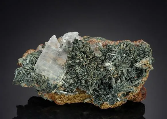 Köttigite with Gypsum image