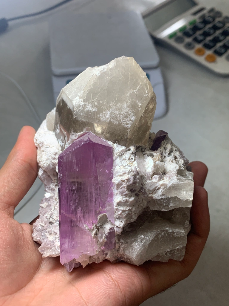 Kunzite image