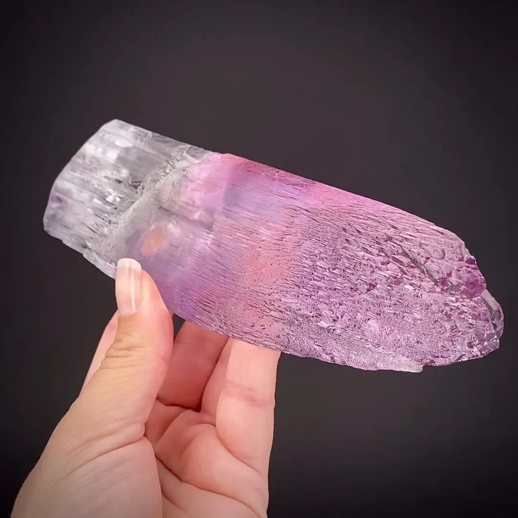 Kunzite image