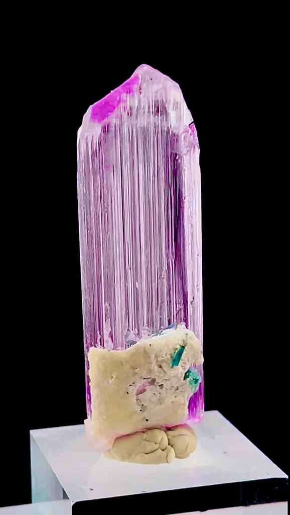 Kunzite from Afghanistan - image 7