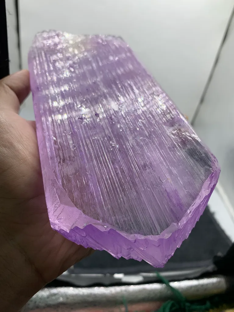 Kunzite from Afghanistan - image 4