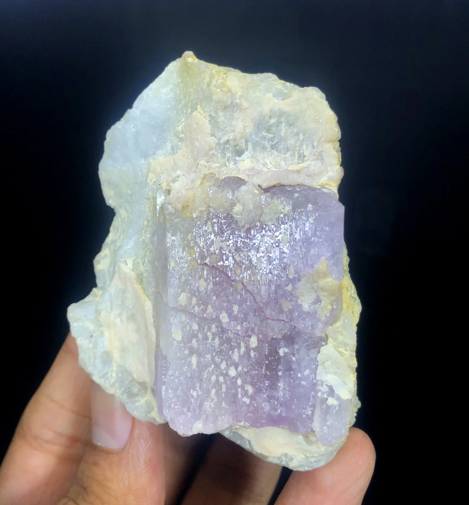 Kunzite from Afghanistan - image 4