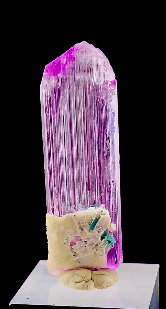 Kunzite from Afghanistan - image 3