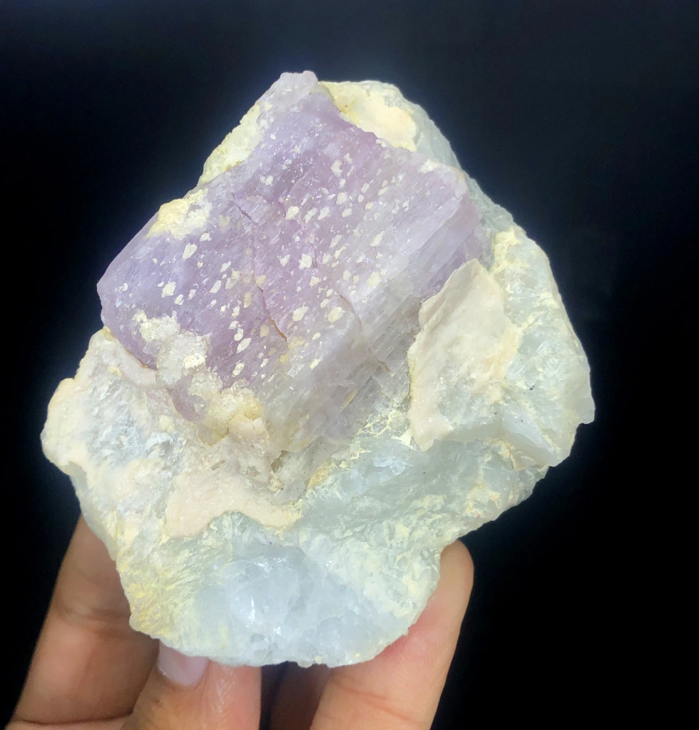 Kunzite from Afghanistan - image 2