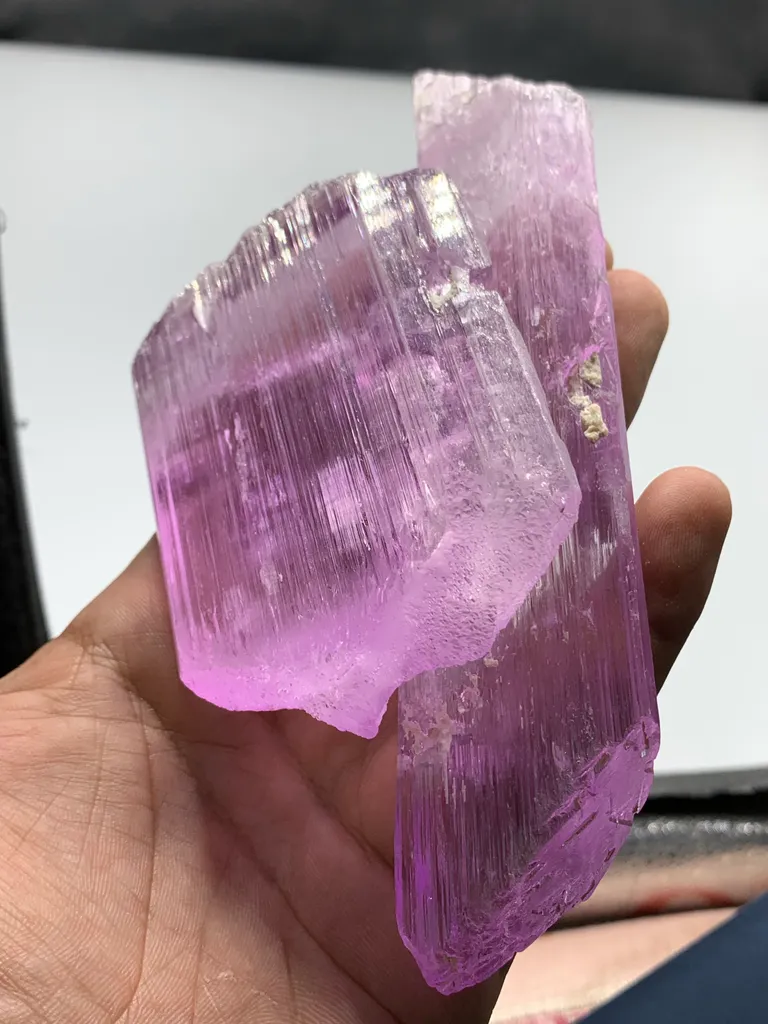Kunzite from Afghanistan - image 2