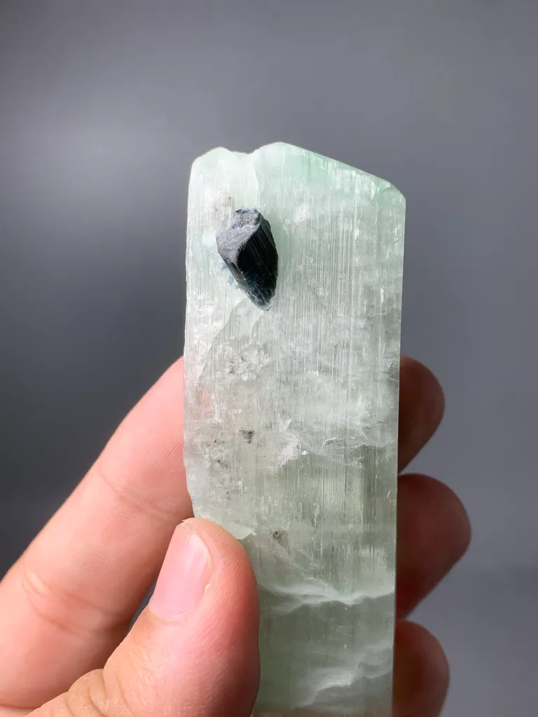 Kunzite from Afghanistan - image 3