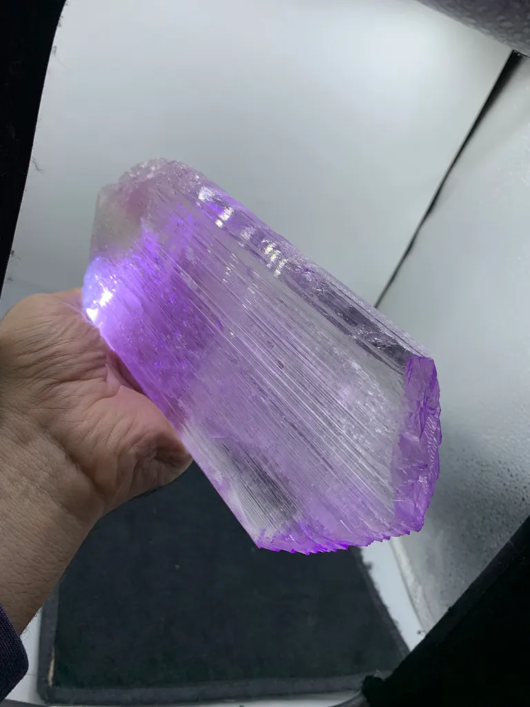 Kunzite from Afghanistan - image 3
