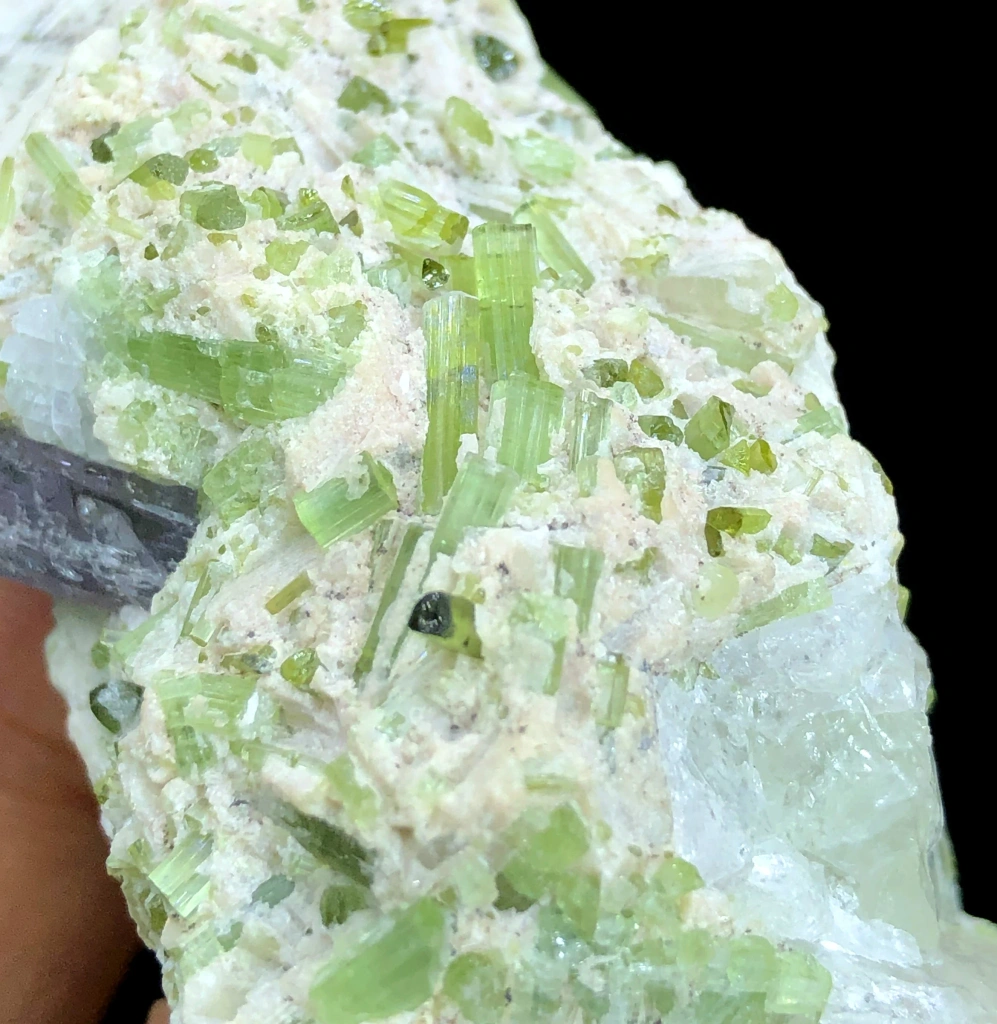 Kunzite from Afghanistan - image 3