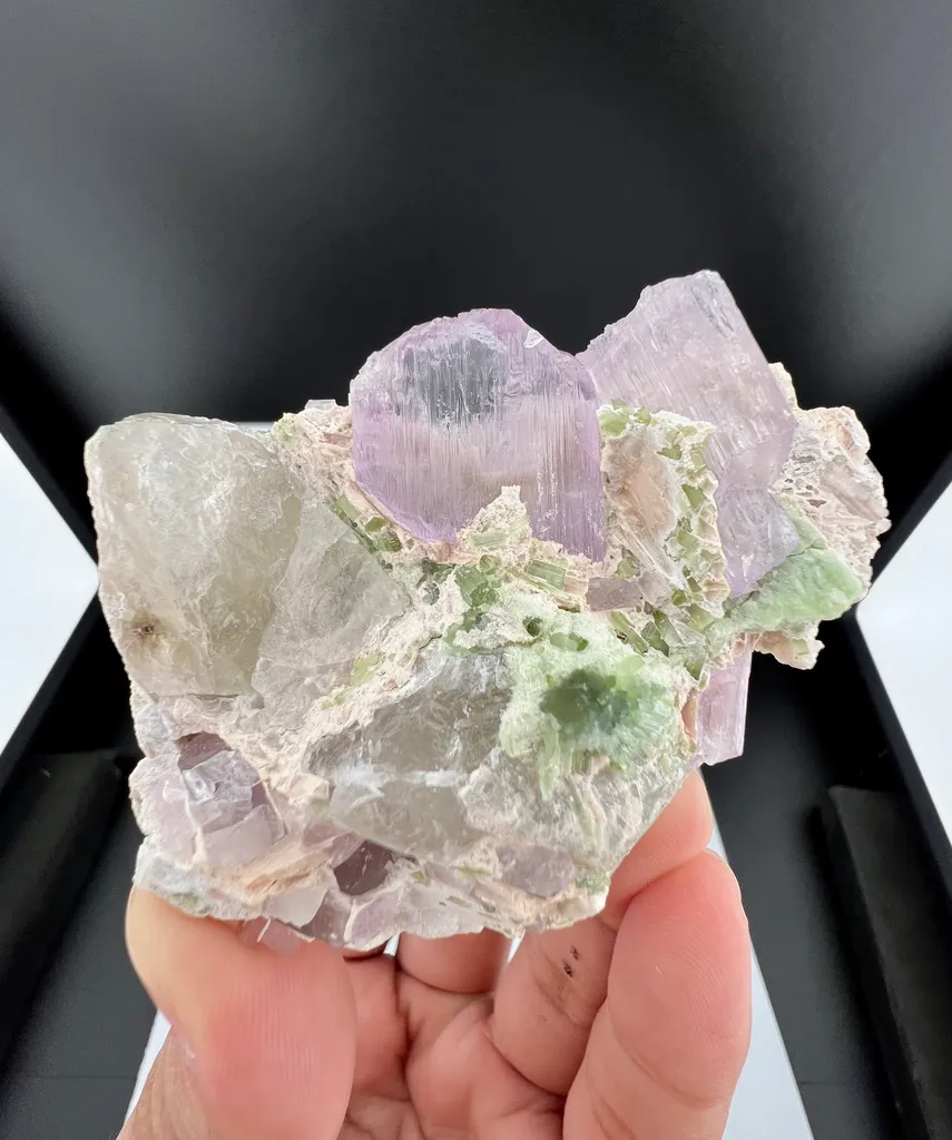 Kunzite from Afghanistan - image 3