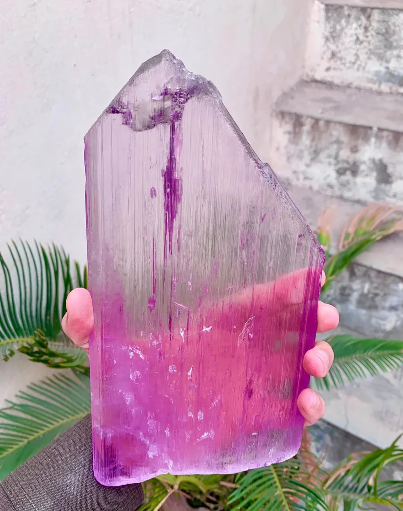 Kunzite from Afghanistan - image 4