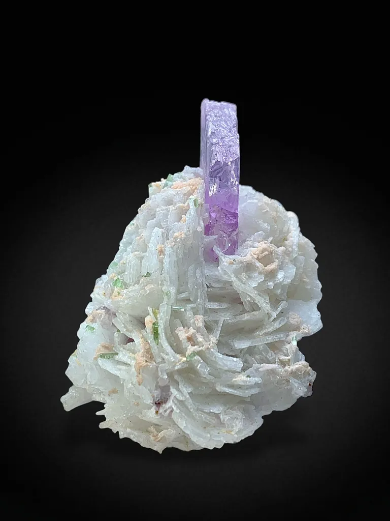 Kunzite from Afghanistan, Kunar, Dara-e-Pech District - image 3