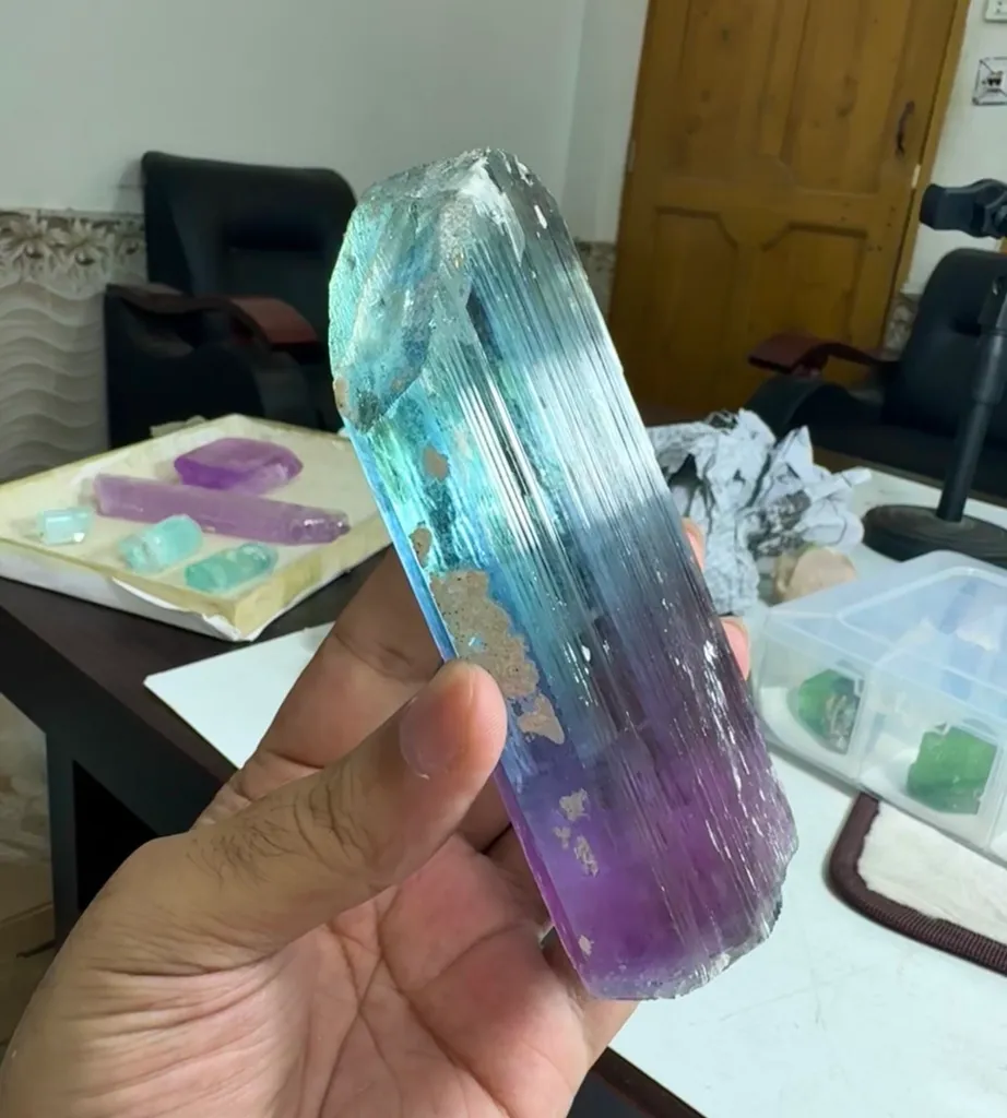 Kunzite from Afghanistan ( Mawai) image