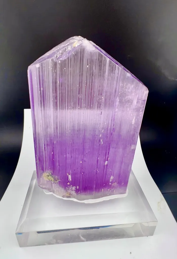 Kunzite from Afghanistan, Nuristan, Mawi pegmatite - image 3
