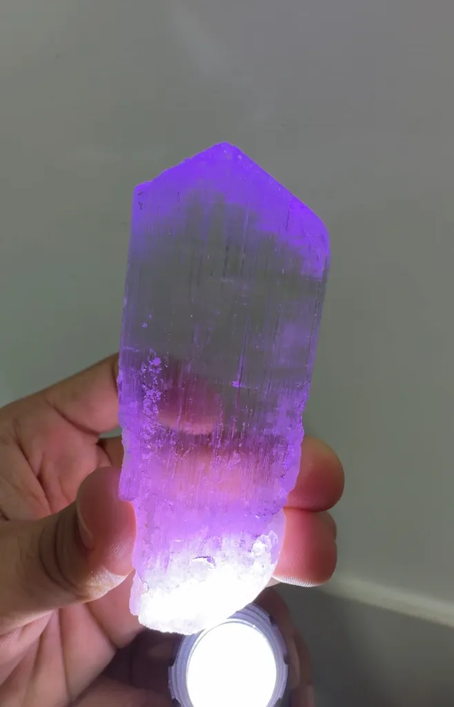 Kunzite from Afghanistan, Nuristan, Mawi pegmatite - image 2