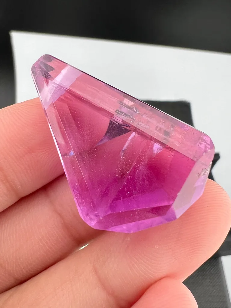 Kunzite from Afghanistan - image 5