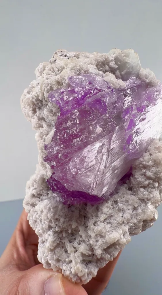 Kunzite from Afghanistan - image 4