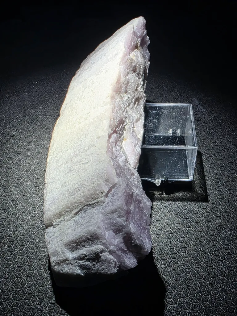 Kunzite from Brazil, Minas Gerais, Coronel Murta - image 8