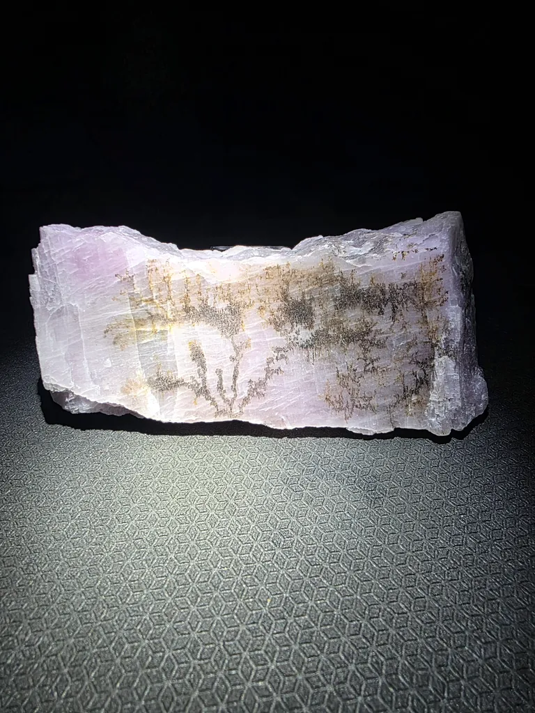 Kunzite from Brazil, Minas Gerais, Coronel Murta image