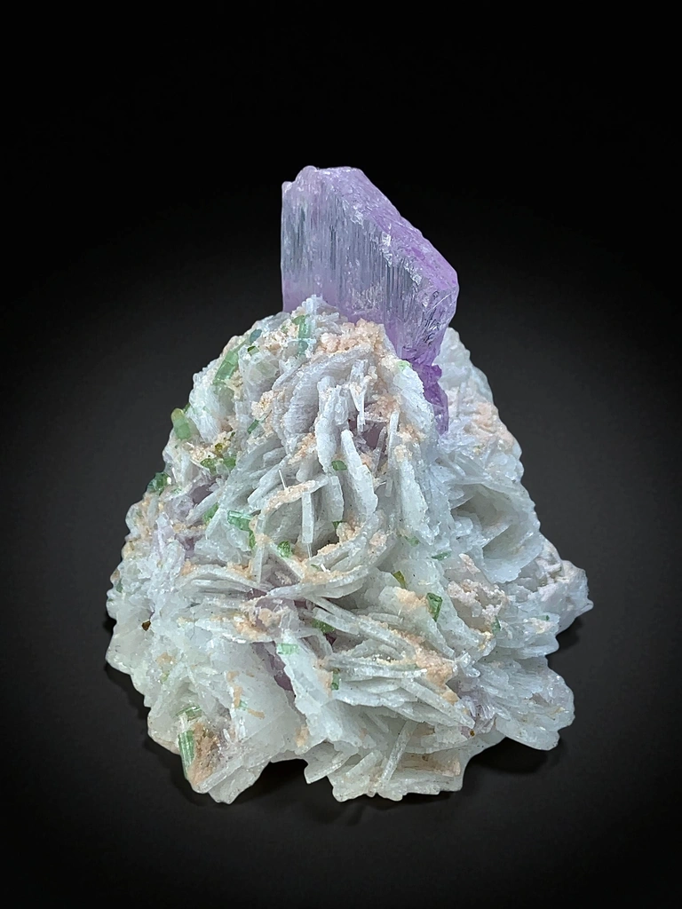 Kunzite from Dara-e-Pech District, Kunar, Afghanistan - image 2