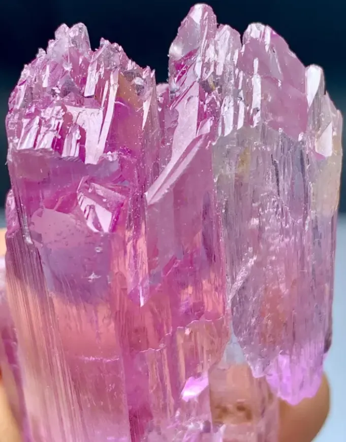 Kunzite, gemmy, pink, double terminated - image 2