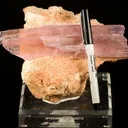 Kunzite in Matrix - image 2
