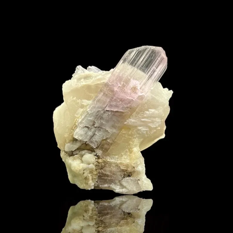 Kunzite on Albite image
