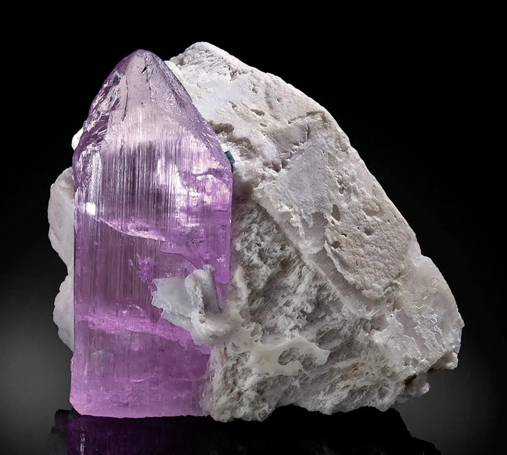 Kunzite (Spodumene), Microcline - image 1