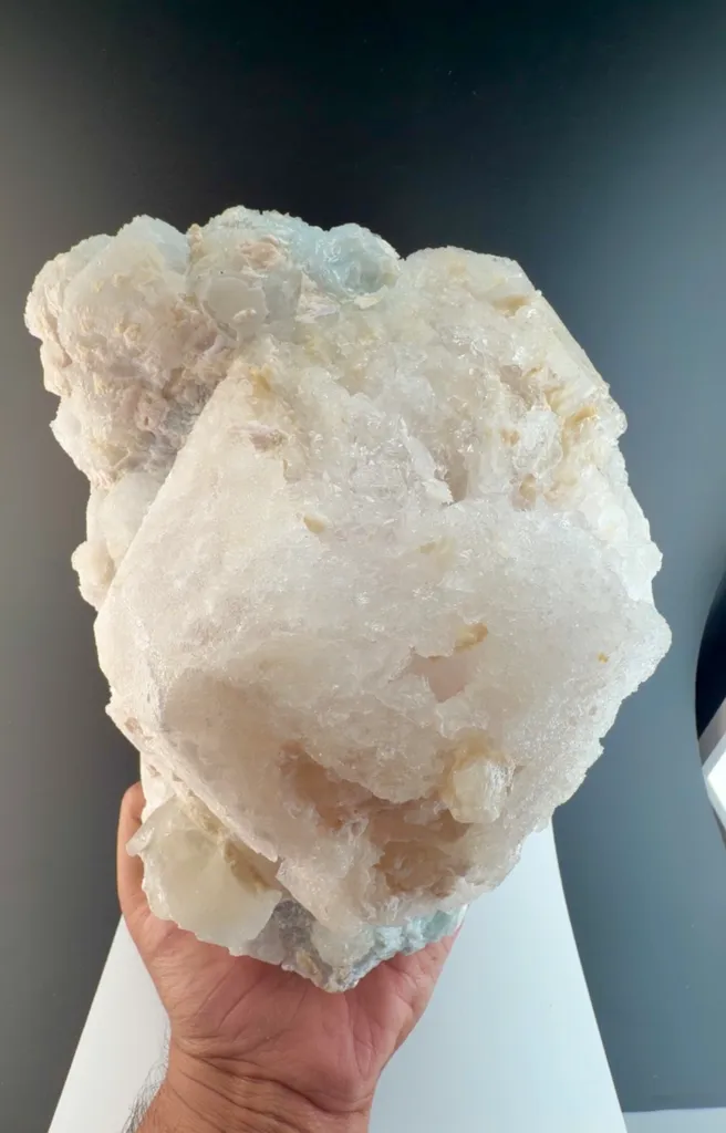 Kunzite with pollucite from Afghanistan - image 2