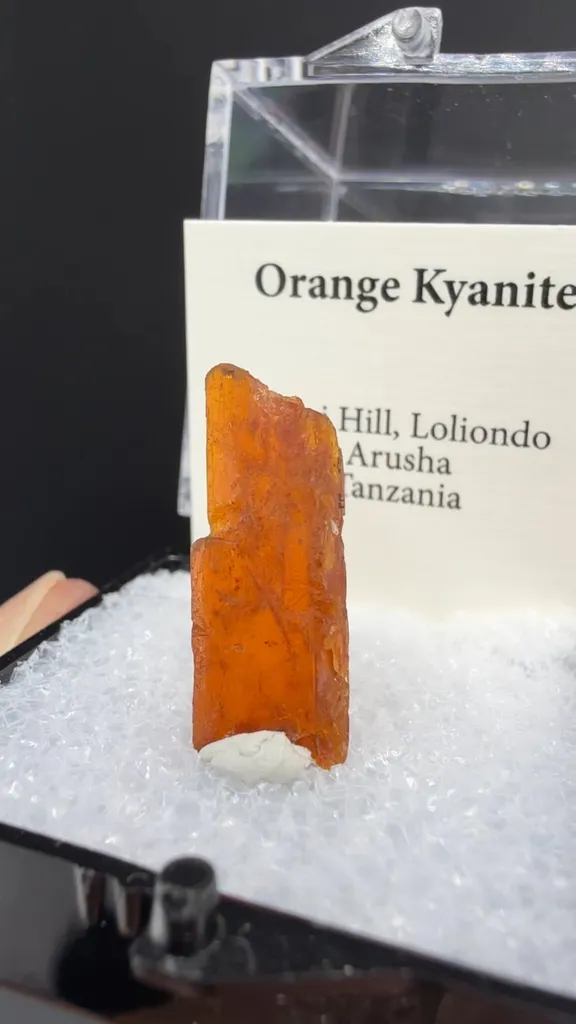 Kyanite image