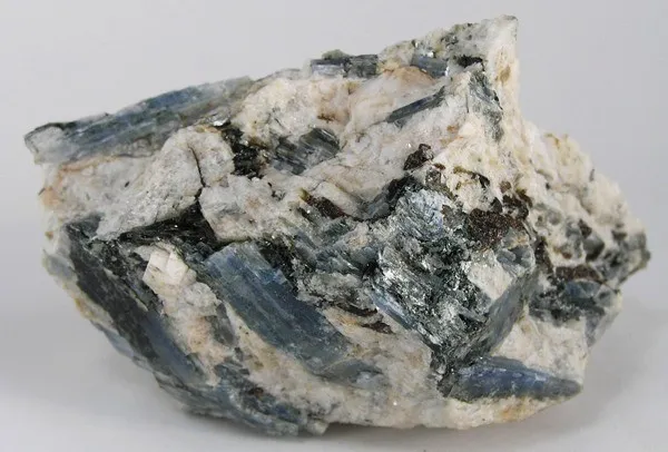 Kyanite image