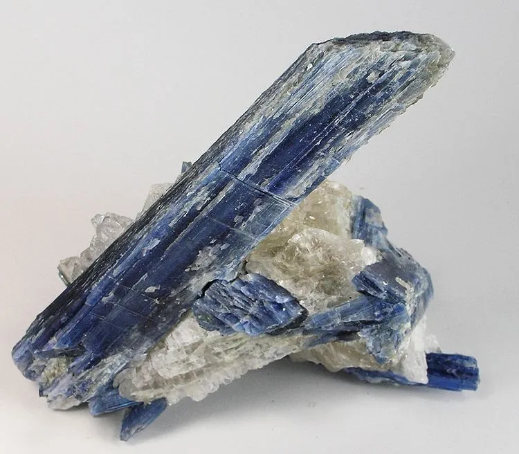 Kyanite image