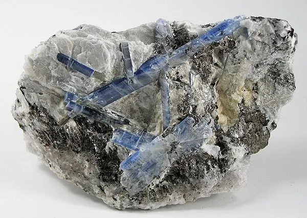 Kyanite image