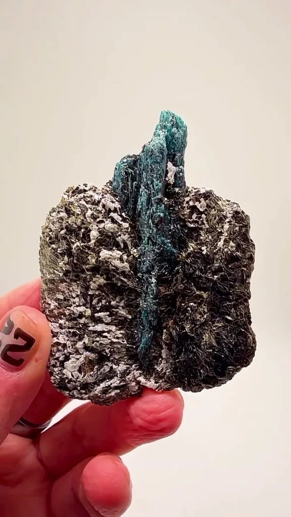 Kyanite image