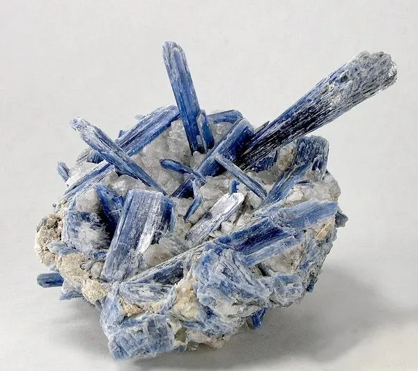 Kyanite image