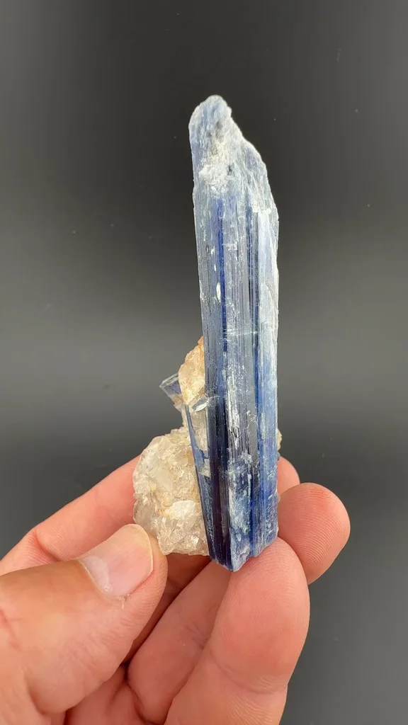Kyanite from Coronel Murta, Minas Gerais, Brazil - image 2